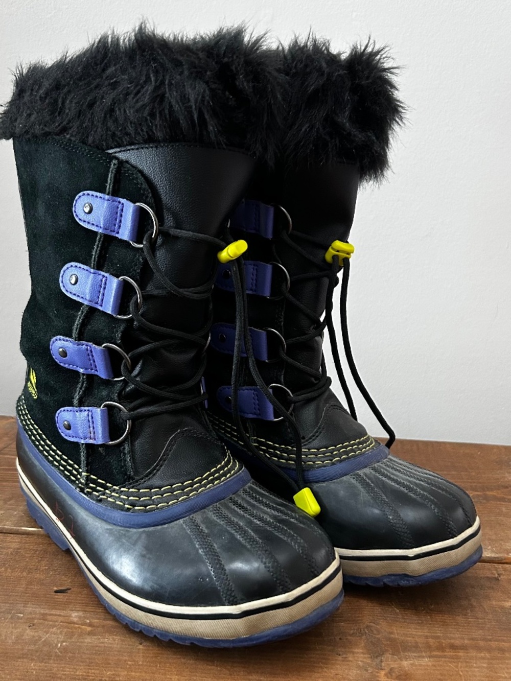 Girls Sorel Winter Snow Boots Youth Purple Size 4